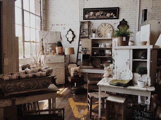 Xưởng sản xuất bán đồ nội thất bàn ghế gỗ quán cafe phong cách Vintage và retro